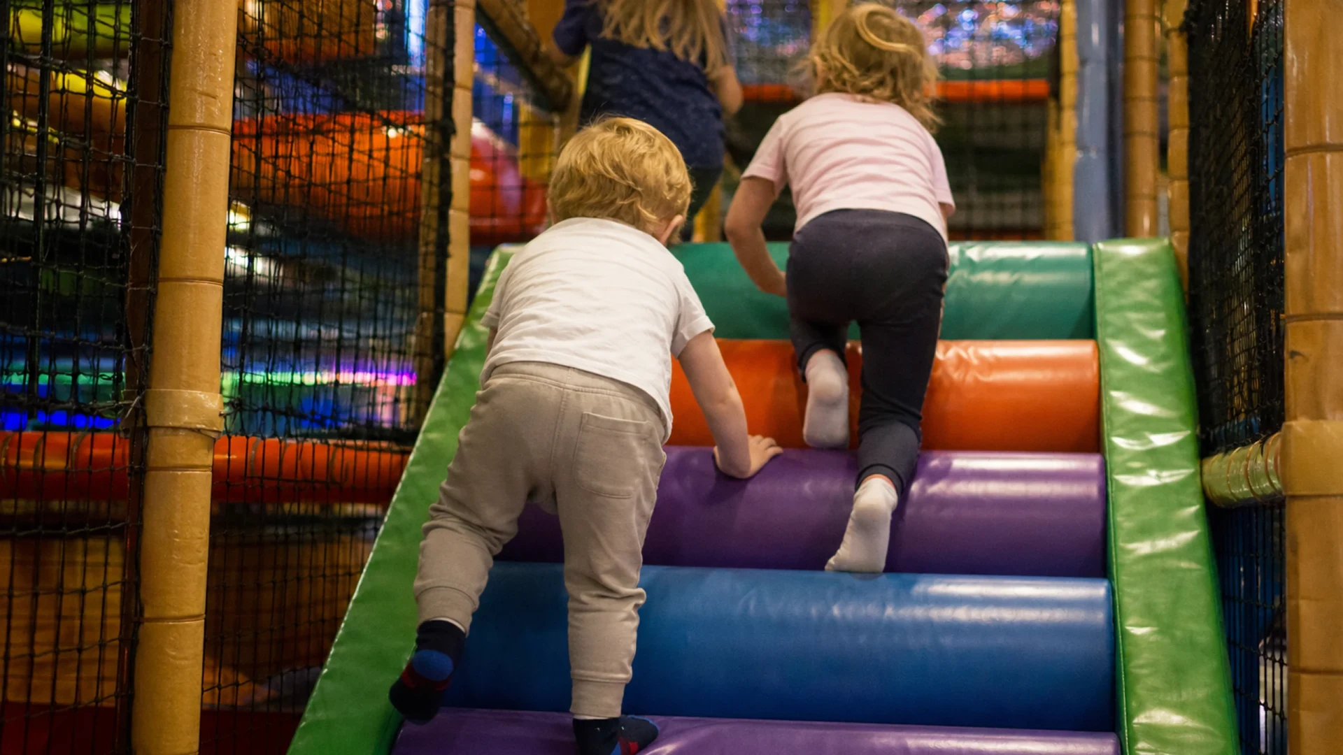 Super-Dubber Kinderland, Hallenspielplatz in der Südwestpfalz