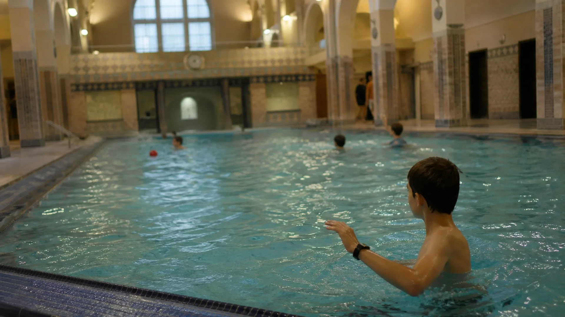 Schwimmen und Entspannen in der Therme Vierordtbad