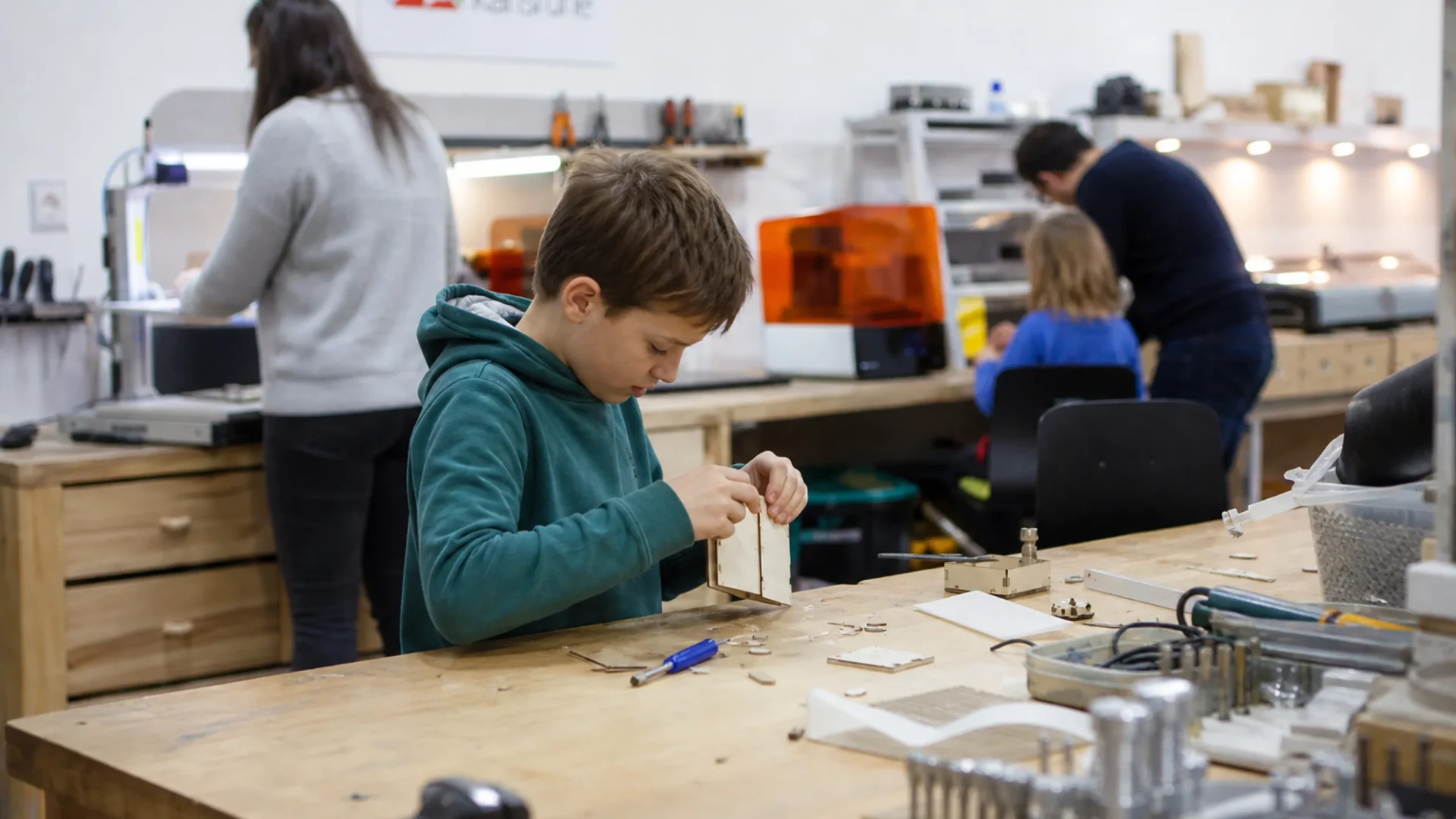 Kreative Workshops für Familien im FabLab Karlsruhe