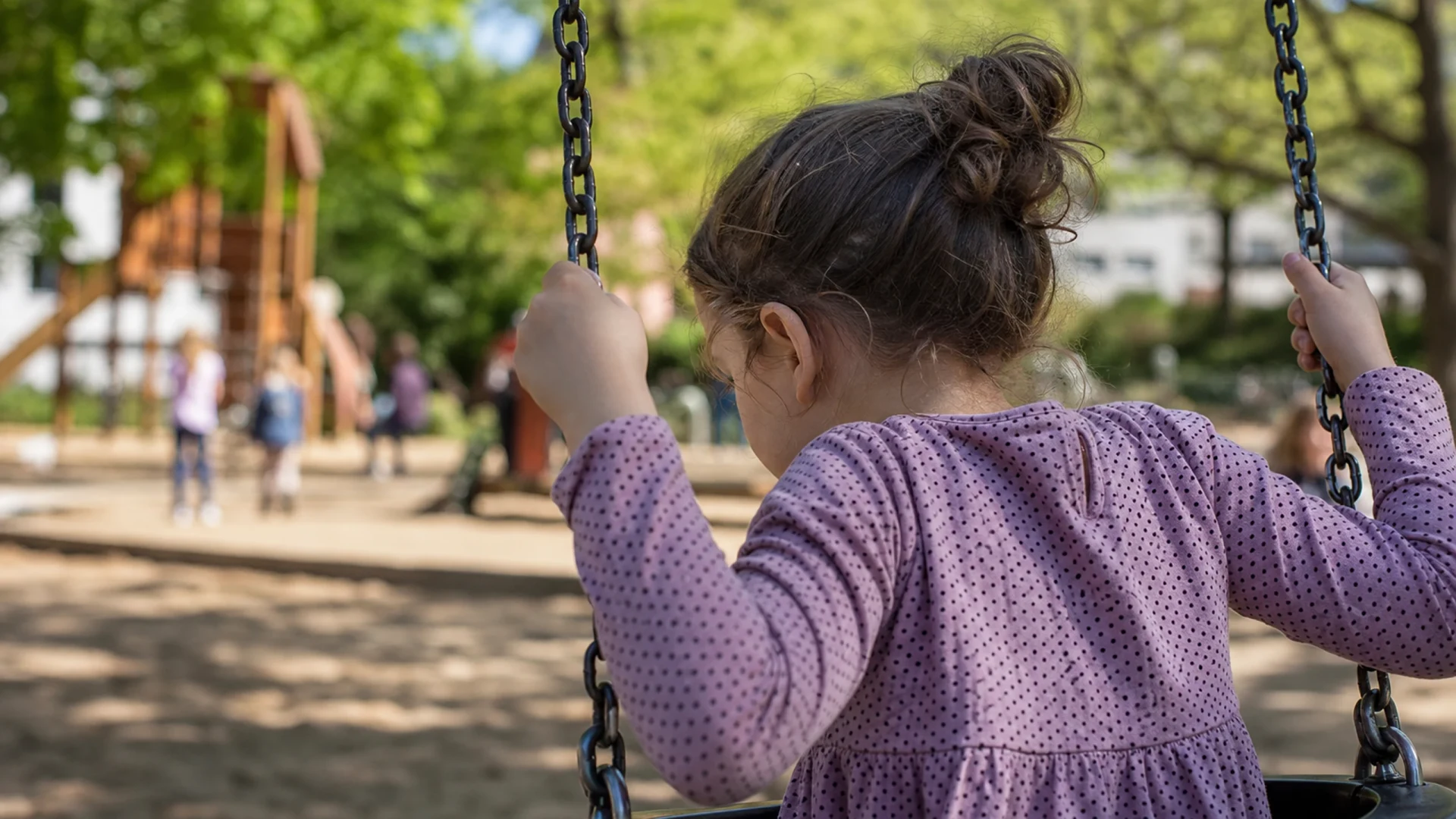 Spielplatz mit Kletterturm in Karlsruhe Weststadt