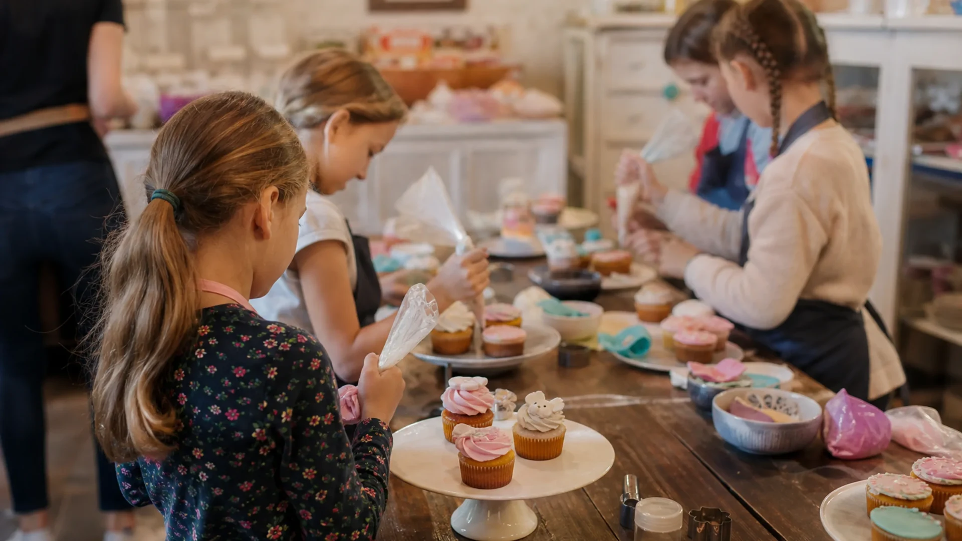 Kinder-Cupcake-Backkurse in der Bakery of Vintage Sweets