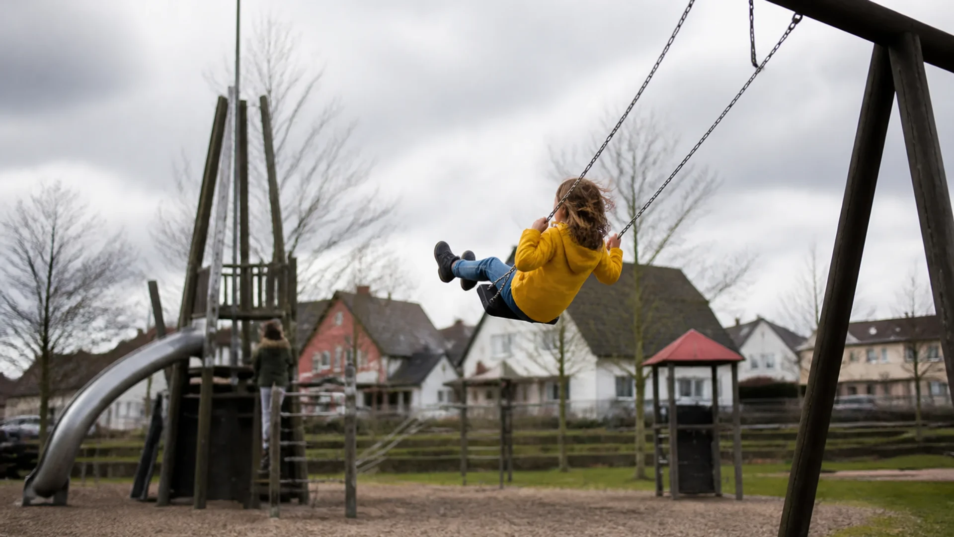 Spielplatz mit Kletterturm in Knielingen