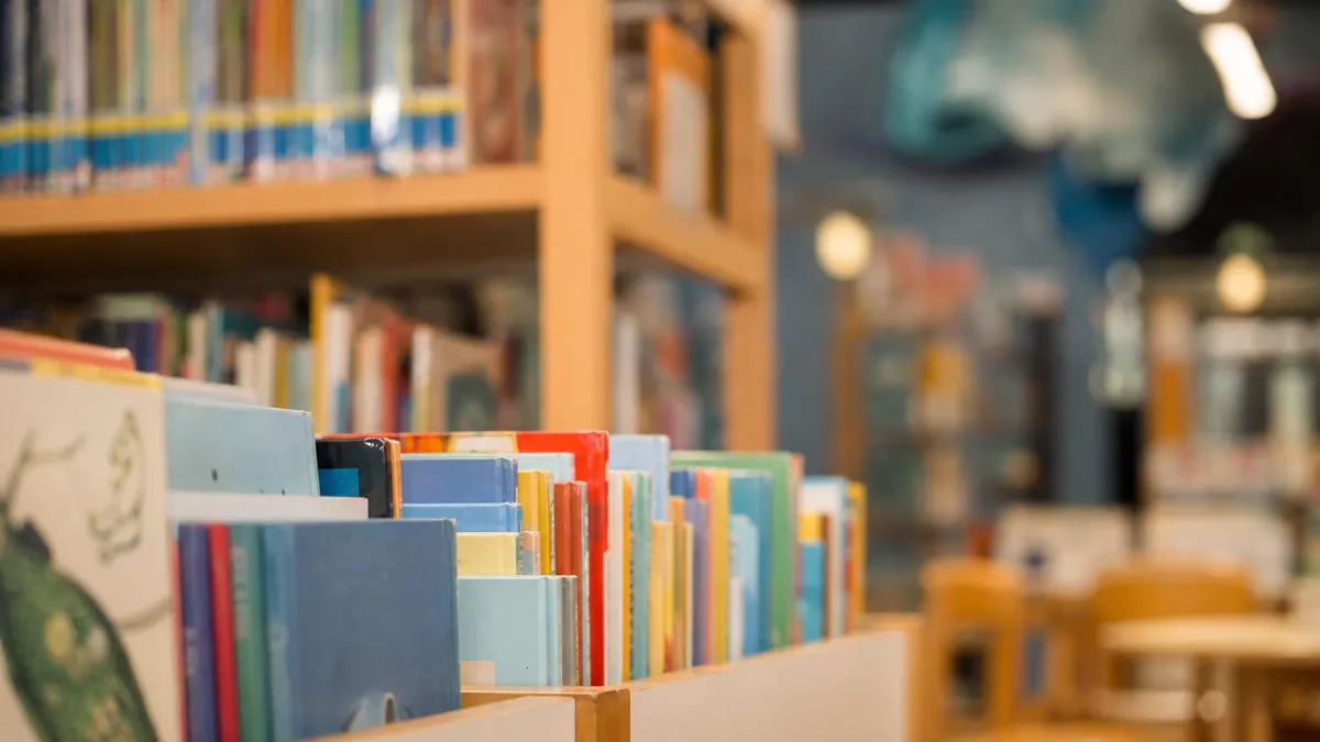 Besuch in der Kinder- und Jugendbibliothek im Prinz-Max-Palais