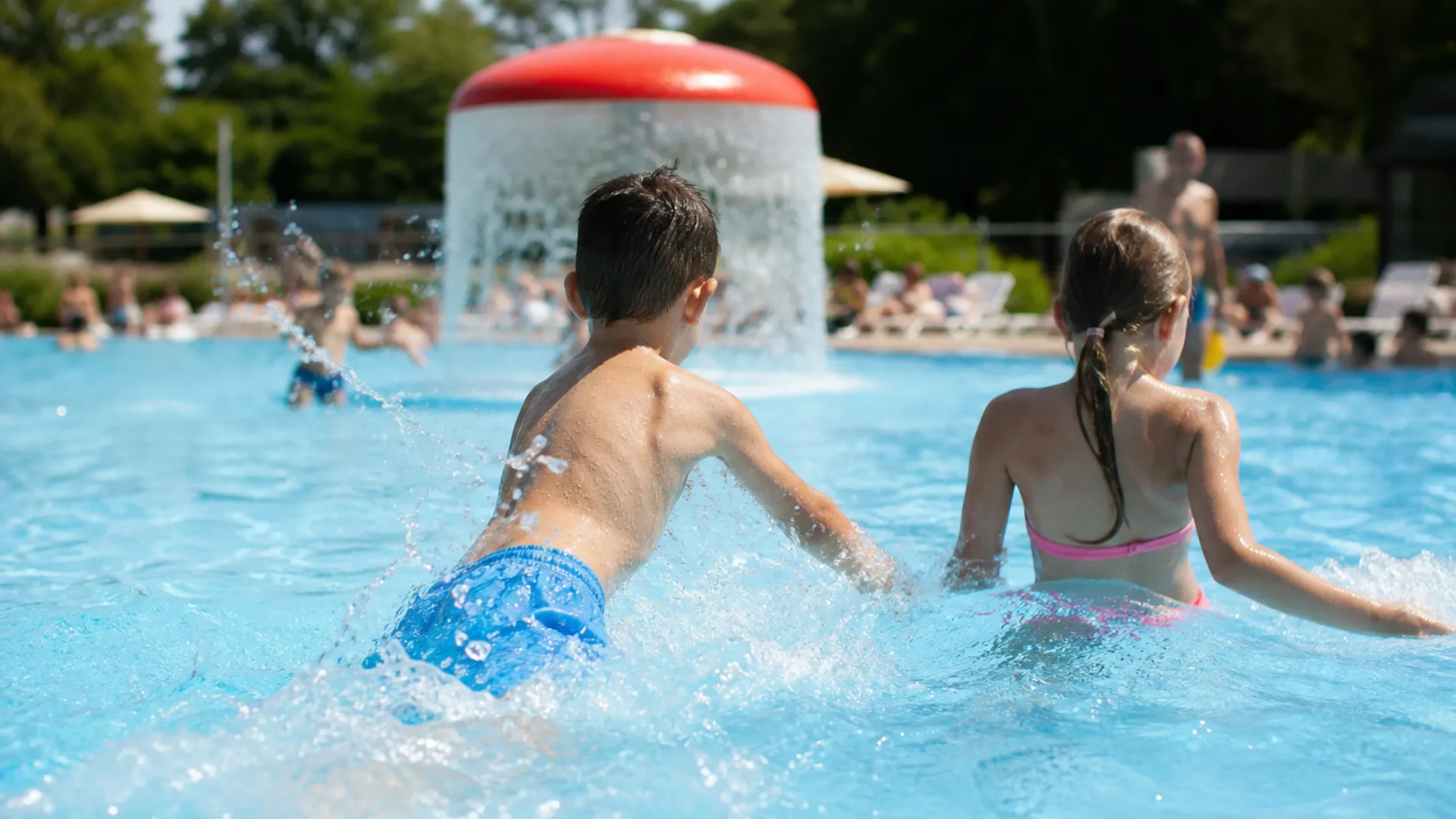 Schwimmen und Planschen im Weiherhofbad Durlach
