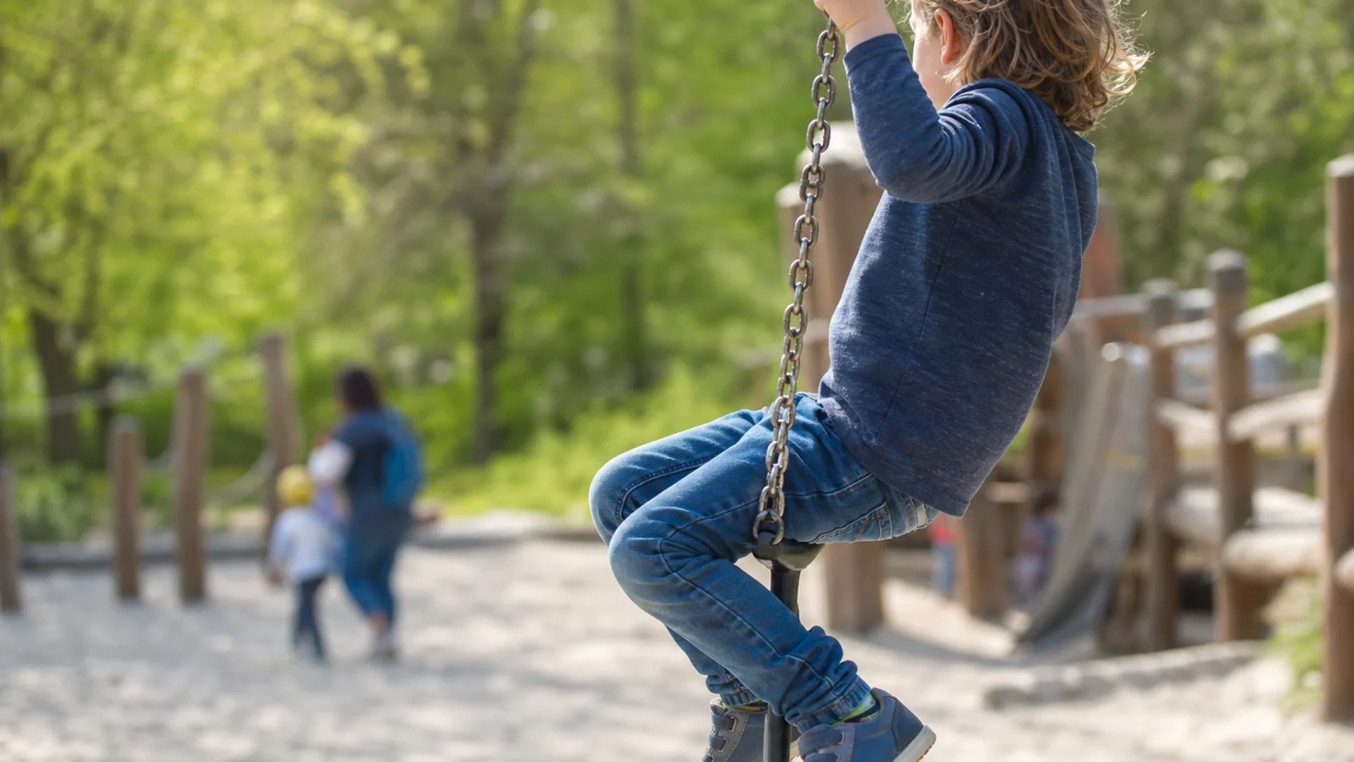 Spielplatz Ob der Eichhälden, Waldrand in Grünwettersbach
