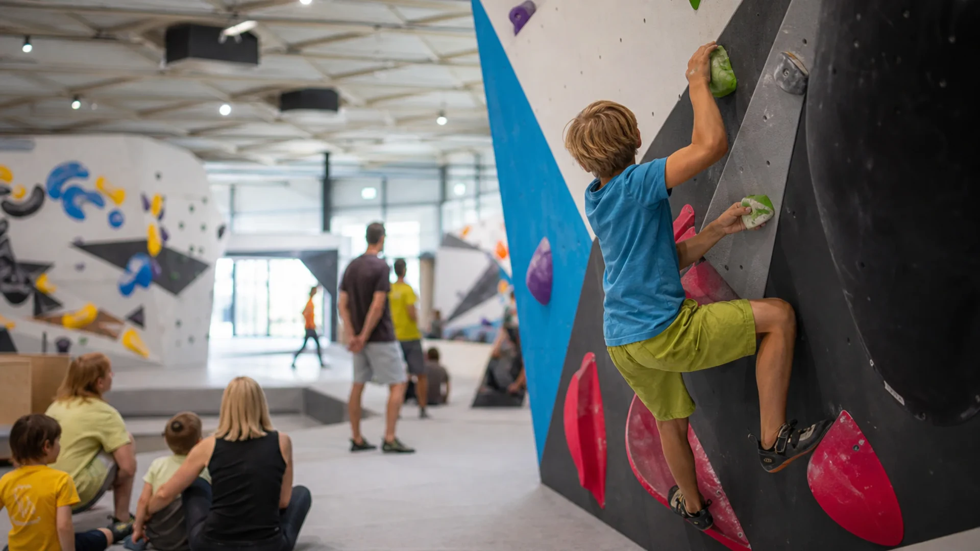 Bouldern für Familien in der Boulderwelt Karlsruhe