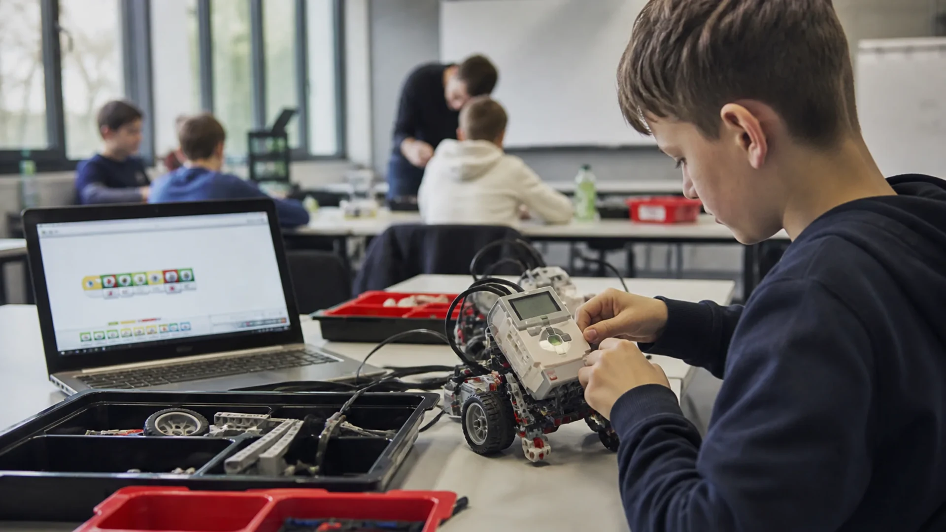 Robotik mit LEGO Mindstorms im lego::lab Karlsruhe