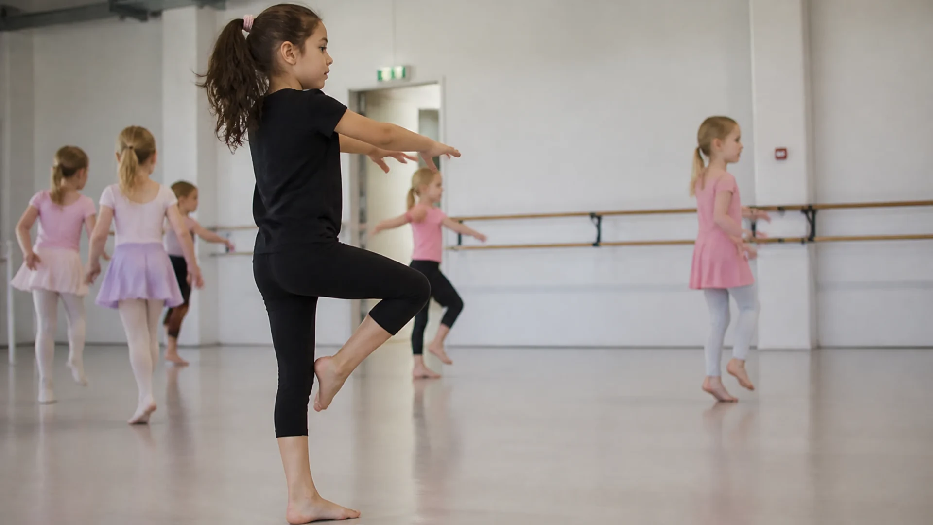 Kreativer Kindertanz in der Ballettschule Corpus