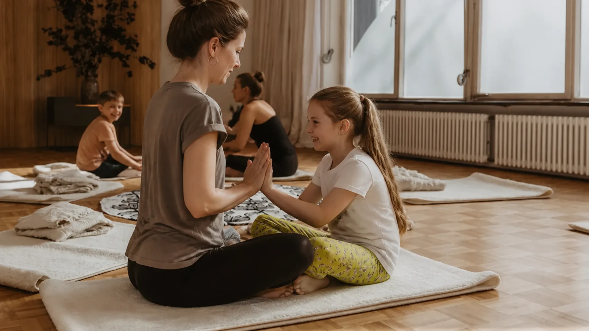 Eltern-Kind-Yoga mit Kreativteil in Rüppurr